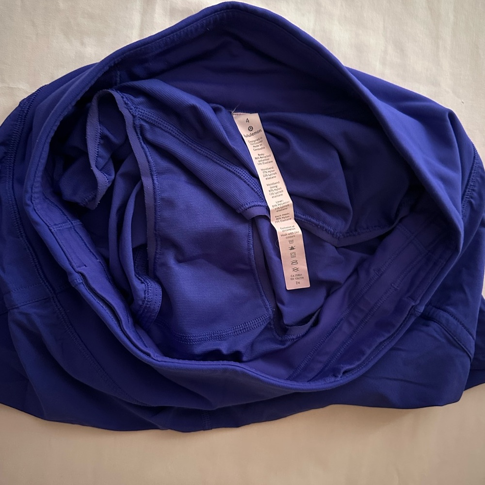 Lululemon Run Times II Shorts *4” Low-Rise, Lazurite purple color size 4 - Picture 4 of 8
